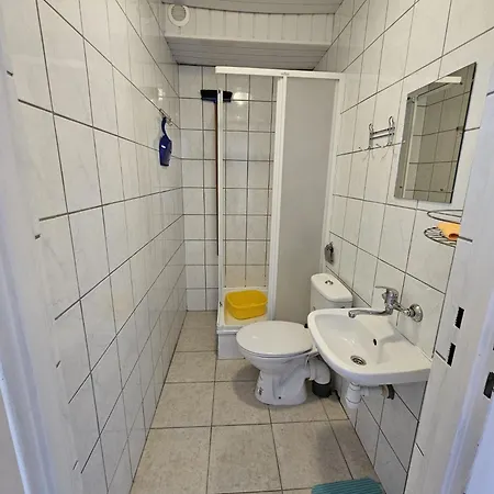 Goscinne Wiejska 11 * ウストロニエ・モルスキエ